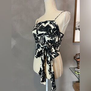 Luau Tube Top size P/S Y2K crop top